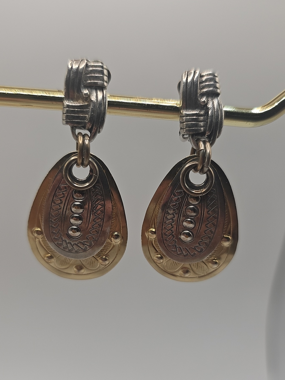 Two-Tone Gold & silver Teardrop Dangle Earrings W/filagree. Clip
